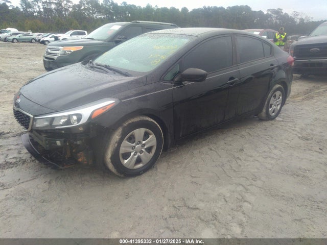 KIA FORTE LX 2017 3KPFK4A78HE070615 Image 2