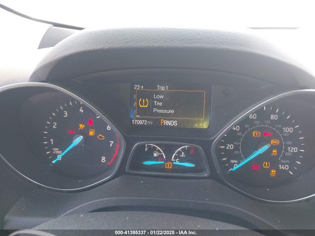 1FMCU9GDXHUE90509 Ford ESCAPE SE