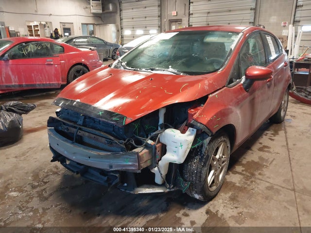 Ford FIESTA SE 2018 3FADP4EJ6JM109962 Image 2