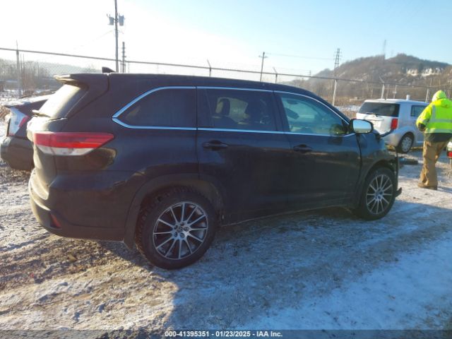 5TDJZRFH5HS507769 Toyota Highlander Se