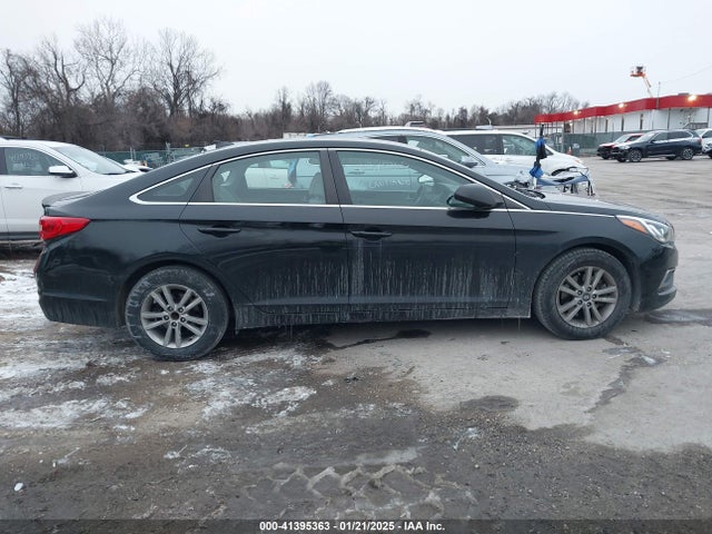 Hyundai SONATA SE 2016 5NPE24AF2GH311274 Image 13