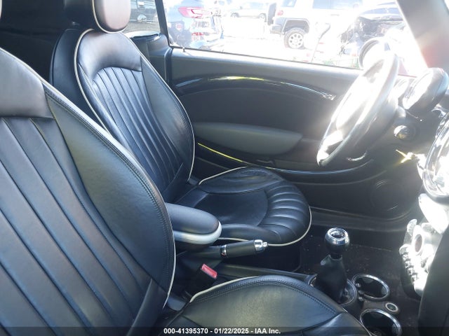 2009 MINI COOPER S WMWMS33579TG88871 Photo 4
