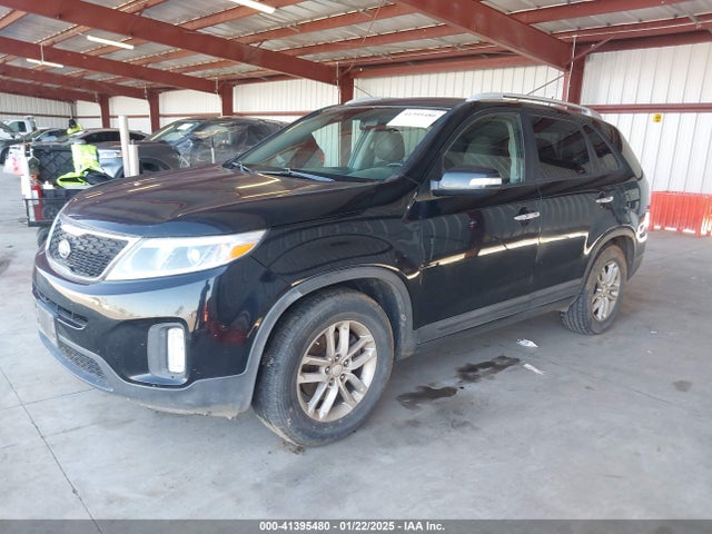 KIA SORENTO LX 2015 5XYKT3A63FG591822 Image 2