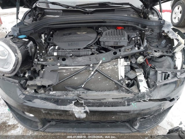 2017 MINI COUNTRYMAN WMZYT5C39H3D80286 Photo 9