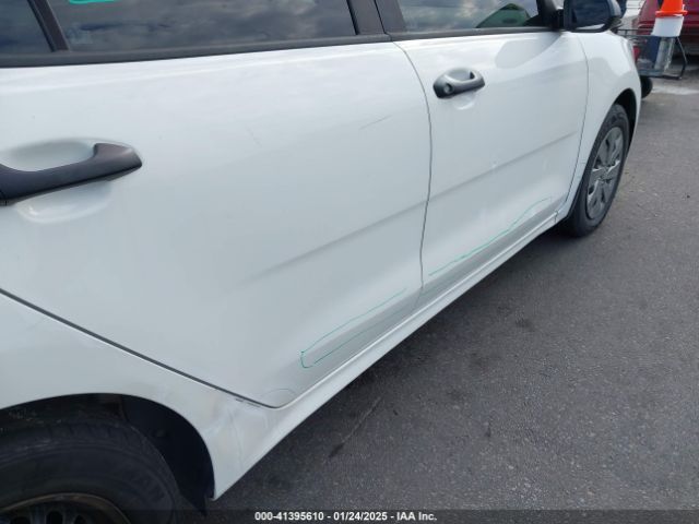 3KPA25AB0JE092442 KIA RIO LX