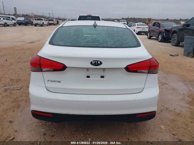 KIA FORTE LX 2017 3KPFK4A78HE082702 Image 16