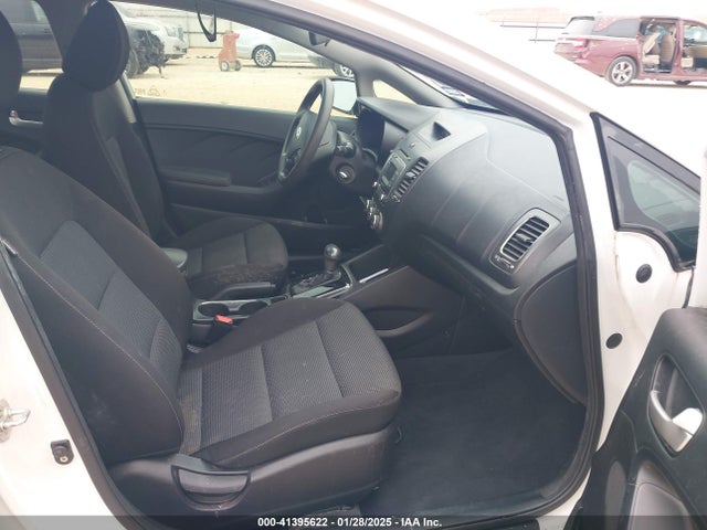 KIA FORTE LX 2017 3KPFK4A78HE082702 Image 5