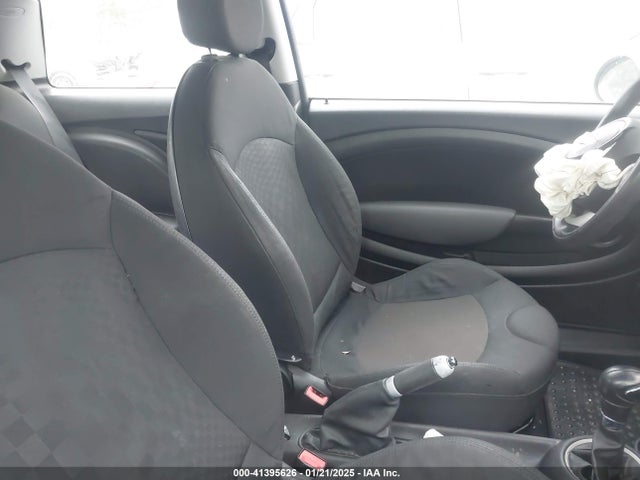 2007 MINI COOPER WMWMF33567TL77317 Photo 4