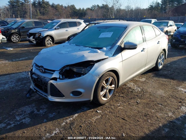 Ford Focus 2014 1FADP3F25EL164458 Image 2