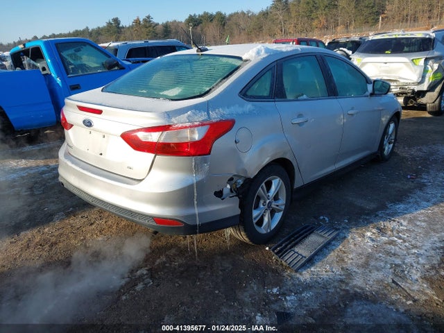 Ford Focus 2014 1FADP3F25EL164458 Image 4