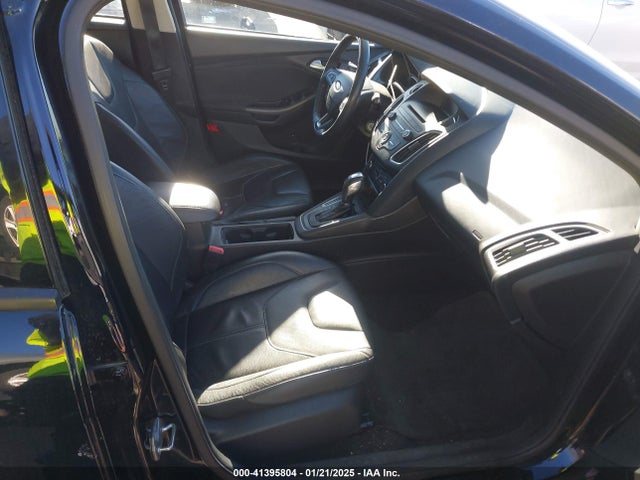 Ford FOCUS SE 2016 1FADP3K22GL326720 Image 5