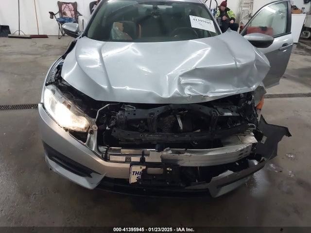 Honda Civic Lx 2018 19XFC2F55JE003789 Image 18