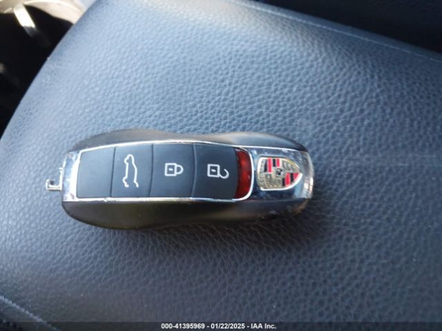 2020 PORSCHE MACAN WP1AA2A55LLB05013 Photo 10
