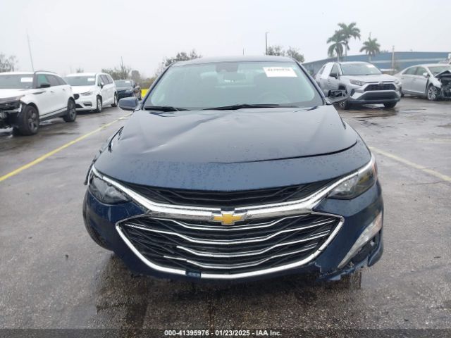 1G1ZD5ST1NF111816 Chevrolet Malibu Fwd Lt