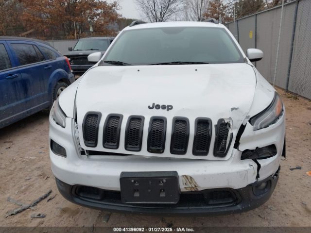 1C4PJMCB6JD592191 Jeep Cherokee Latitude 4x4