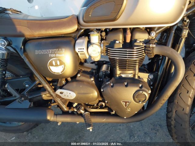 2022 TRIUMPH MOTORCYCLE BONNEVILLE SMTD40HL9NTAW0227 Photo 7