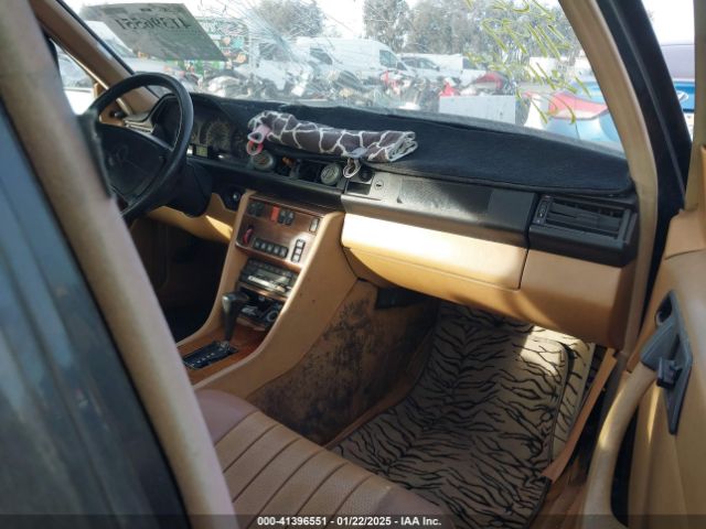 1986 MERCEDES-BENZ 300 WDBEA30D0GA164679 Photo 4