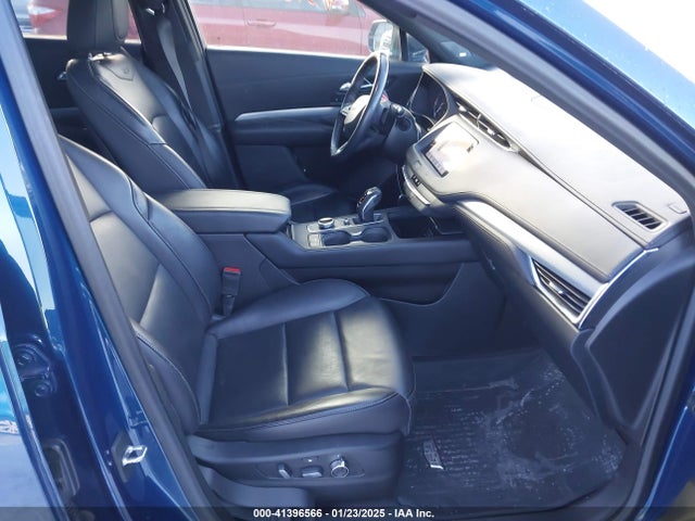2019 CADILLAC XT4 1GYFZDR46KF150623 Photo 4