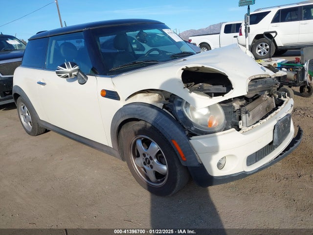 2007 MINI COOPER WMWMF33577TT54547 Photo 0