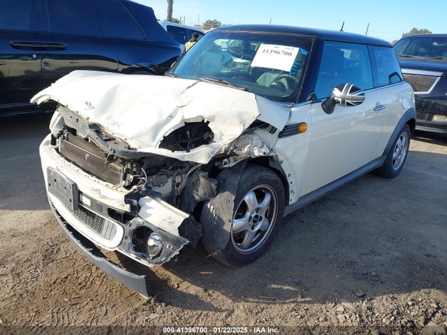 2007 MINI COOPER WMWMF33577TT54547 Photo 1