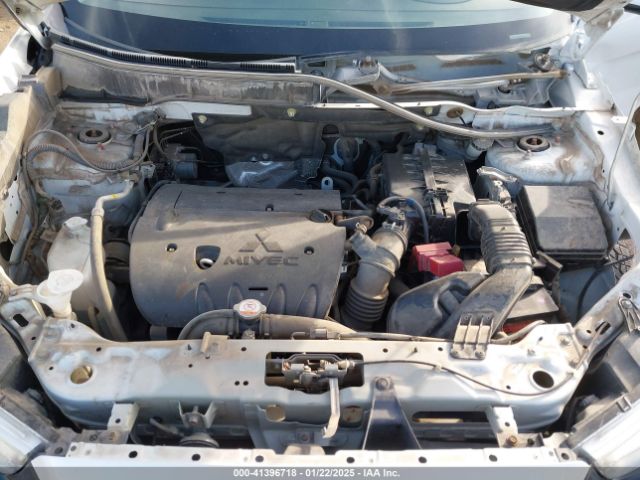 JA4AP3AU9JZ002954 Mitsubishi Outlander Sport 2.0 Es