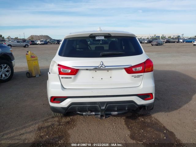 JA4AP3AU9JZ002954 Mitsubishi Outlander Sport 2.0 Es