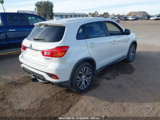 JA4AP3AU9JZ002954 Mitsubishi Outlander Sport 2.0 Es