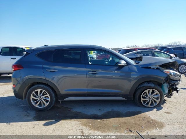 KM8J33A45HU428743 Hyundai Tucson Se Plus