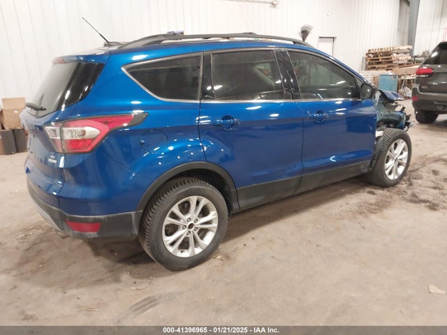 1FMCU0G90HUA94581 Ford ESCAPE SE
