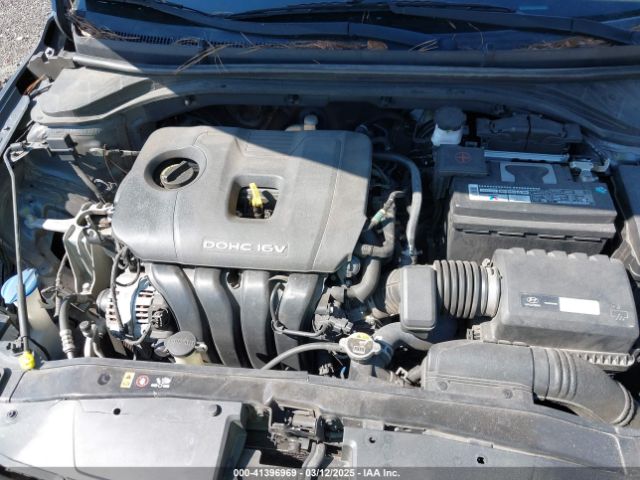 5NPD84LFXJH330945 Hyundai ELANTRA SEL