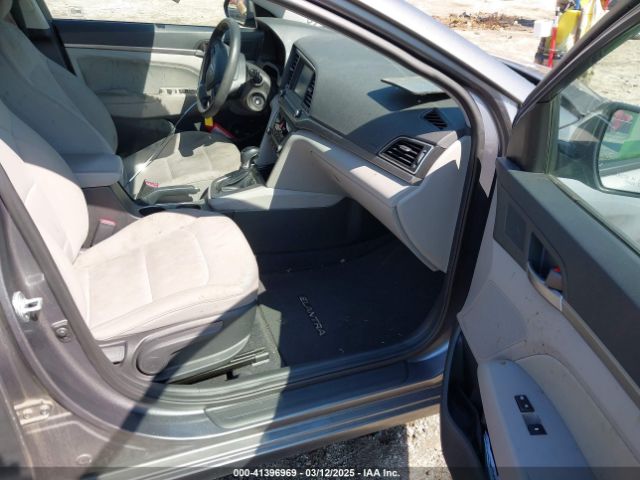 5NPD84LFXJH330945 Hyundai ELANTRA SEL