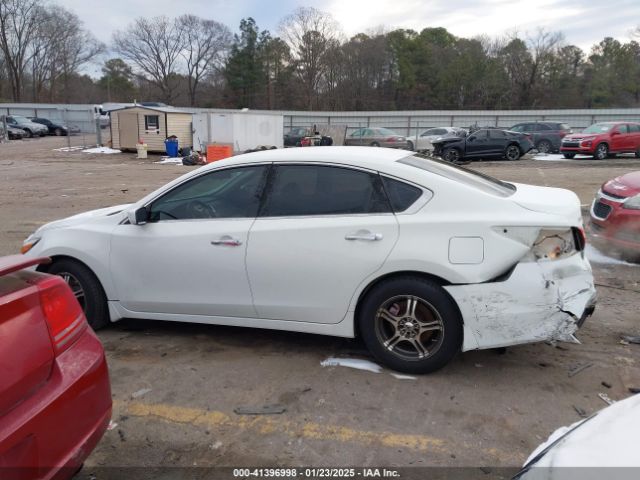1N4AL3AP0JC480393 Nissan Altima 2.5 S