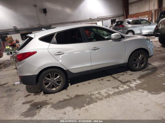 KM8JTCAF4FU985075 Hyundai TUCSON GLS