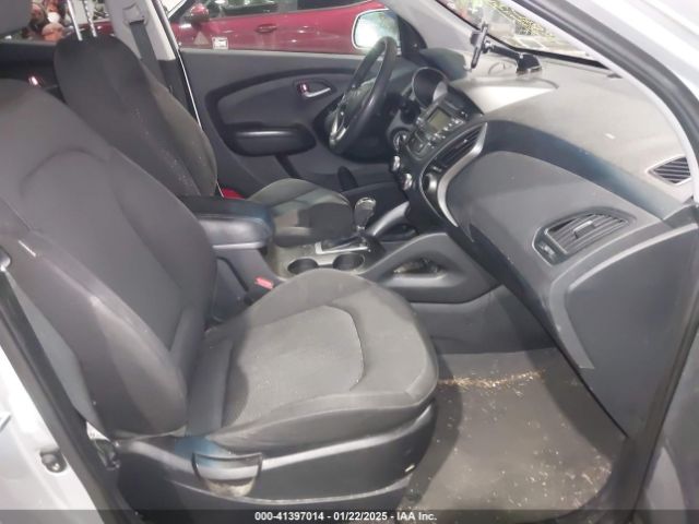 KM8JTCAF4FU985075 Hyundai TUCSON GLS
