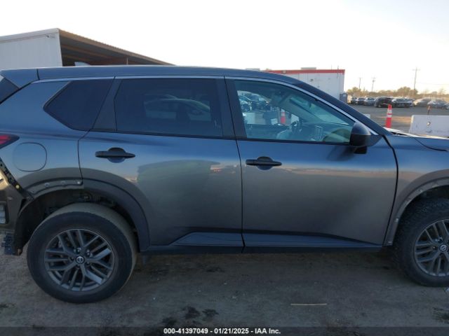 5N1AT3AA2MC835019 Nissan Rogue S Fwd