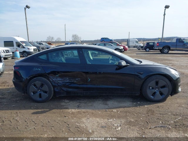 Tesla MODEL 3 2022 5YJ3E1EB0NF327733 Image 13
