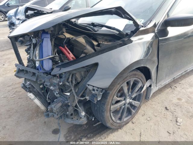 1N4AL3AP5JC283588 Nissan Altima 2.5 Sr