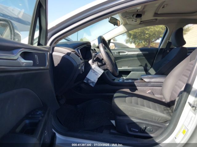3FA6P0LUXHR233843 Ford Fusion Hybrid Se