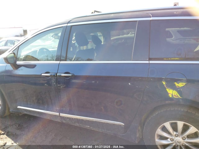 Chrysler Pacifica Touring L 2018 2C4RC1BG5JR294811 Image 15