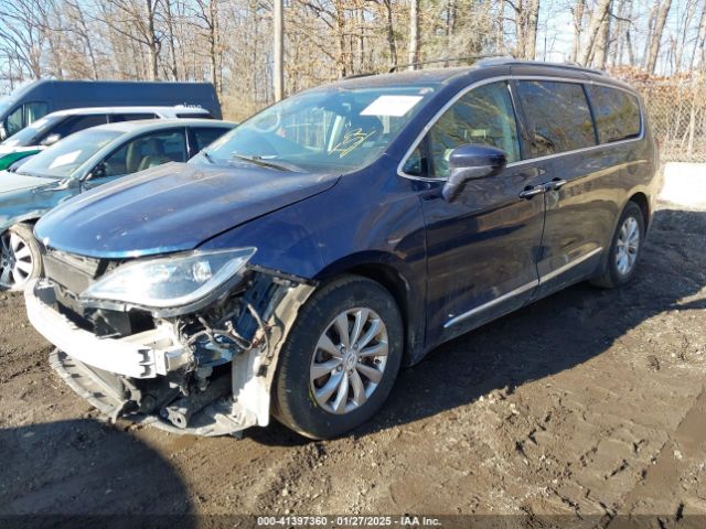 2018 CHRYSLER PACIFICA 2C4RC1BG5JR294811 Photo 1