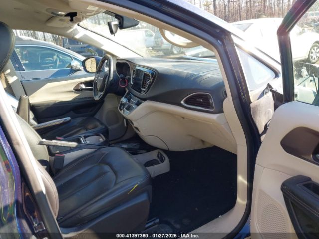 2018 CHRYSLER PACIFICA 2C4RC1BG5JR294811 Photo 4