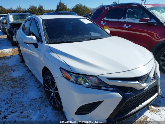 Toyota CAMRY SE 2018 4T1B11HK4JU676281 Image 1