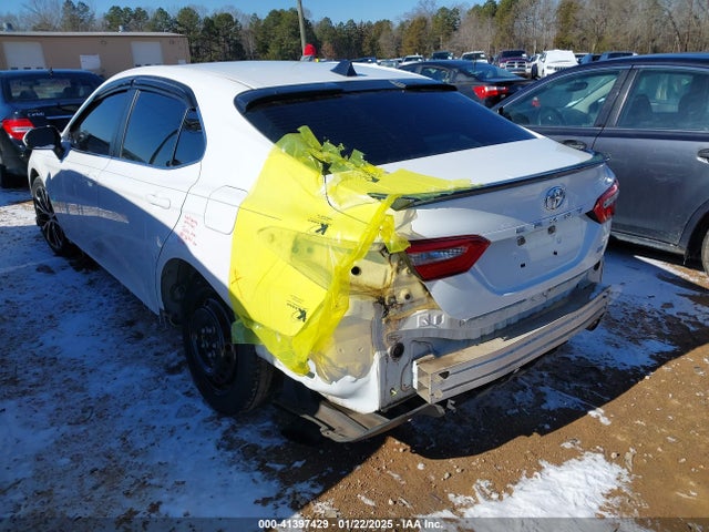 Toyota CAMRY SE 2018 4T1B11HK4JU676281 Image 3