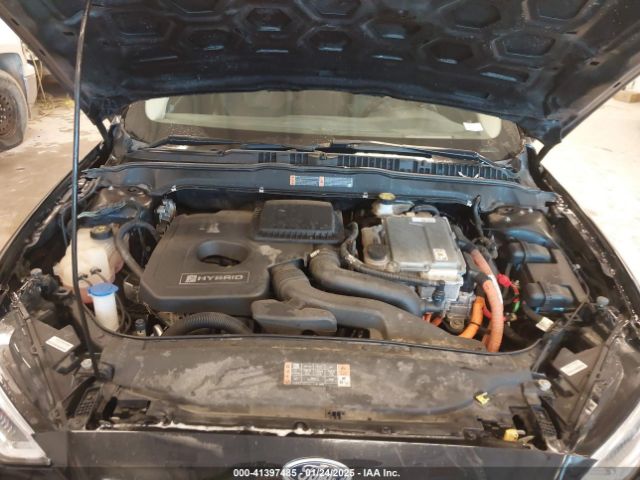 3FA6P0RU1KR138120 Ford Fusion Hybrid Titanium