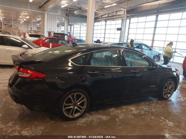 3FA6P0RU1KR138120 Ford Fusion Hybrid Titanium