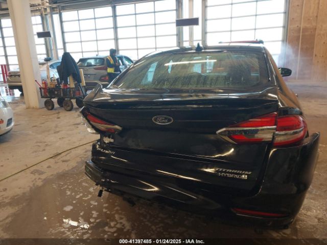 3FA6P0RU1KR138120 Ford Fusion Hybrid Titanium