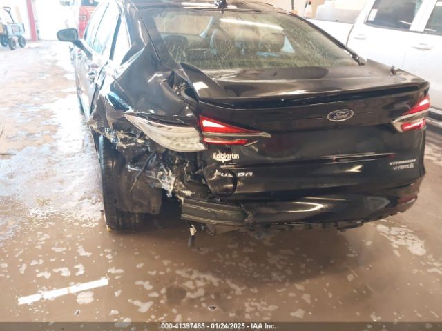 3FA6P0RU1KR138120 Ford Fusion Hybrid Titanium