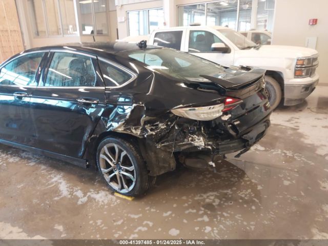 3FA6P0RU1KR138120 Ford Fusion Hybrid Titanium