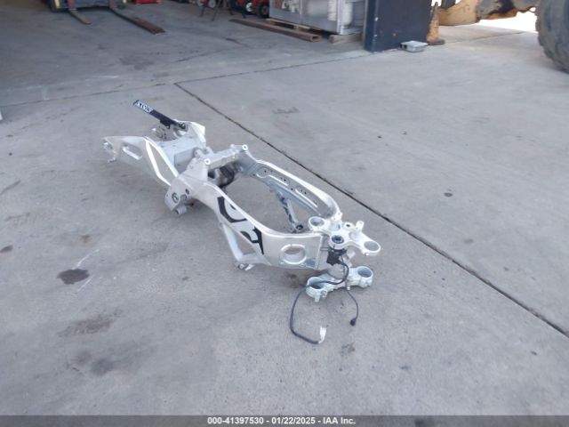 2016 APRILIA TUONO ZD4TYUA06GS000292