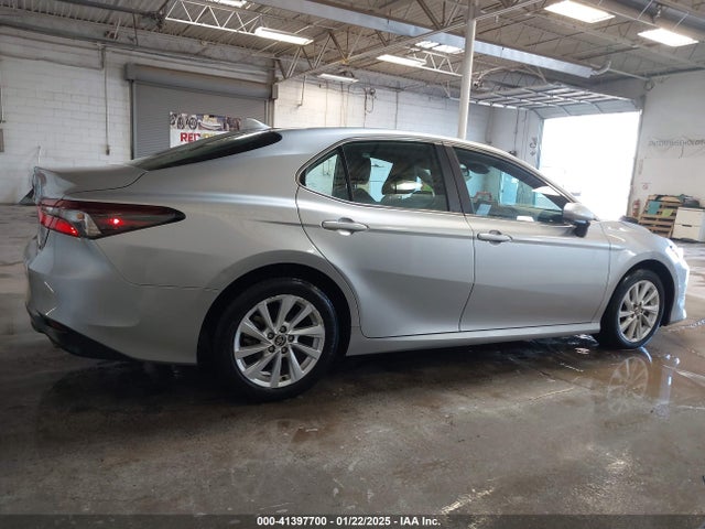 Toyota CAMRY LE 2024 4T1C11AK9RU876583 Image 13